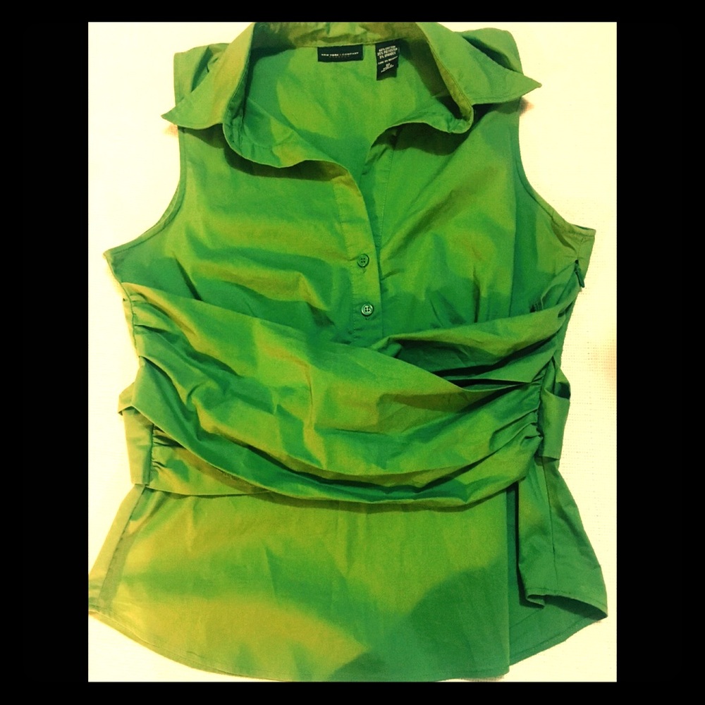 New York & Company Green no Sleeve Button Down